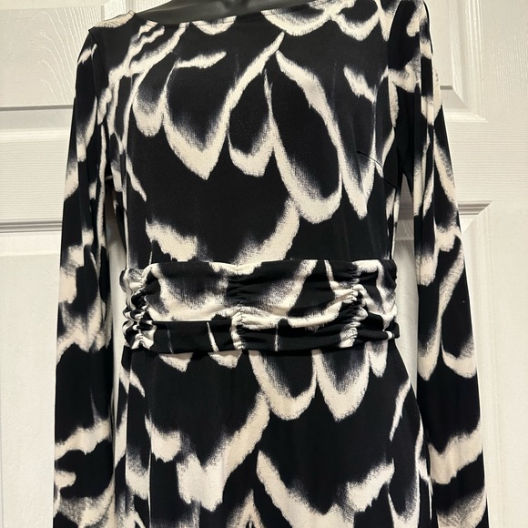 Dress size small black and white print - Picture 2 of 4